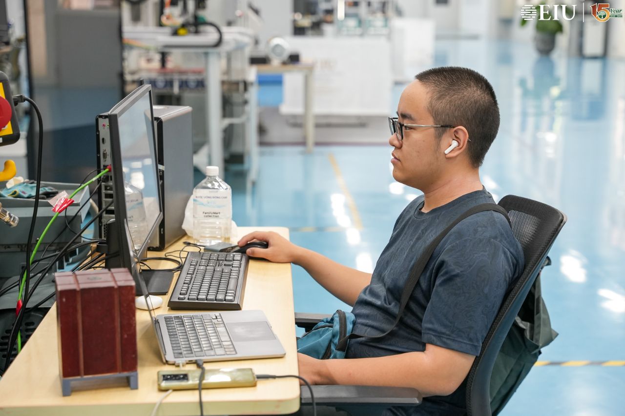 EIU đón sinh viên thực tập từ Trường Nanyang Polytechnic