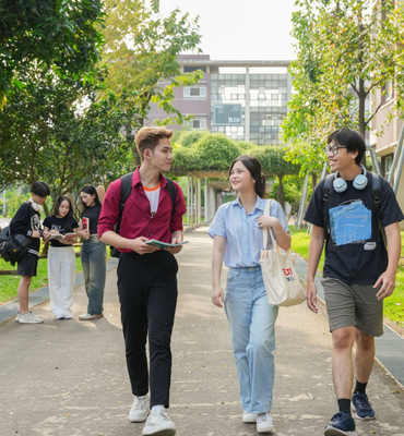 Học phí & Học bổng EIU