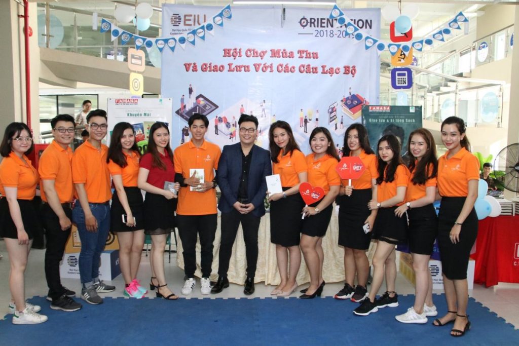 Hội chợ mùa thu