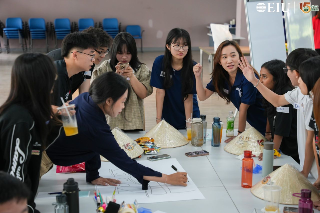 Khai mạc chương trình Learning Express Programme 2025
