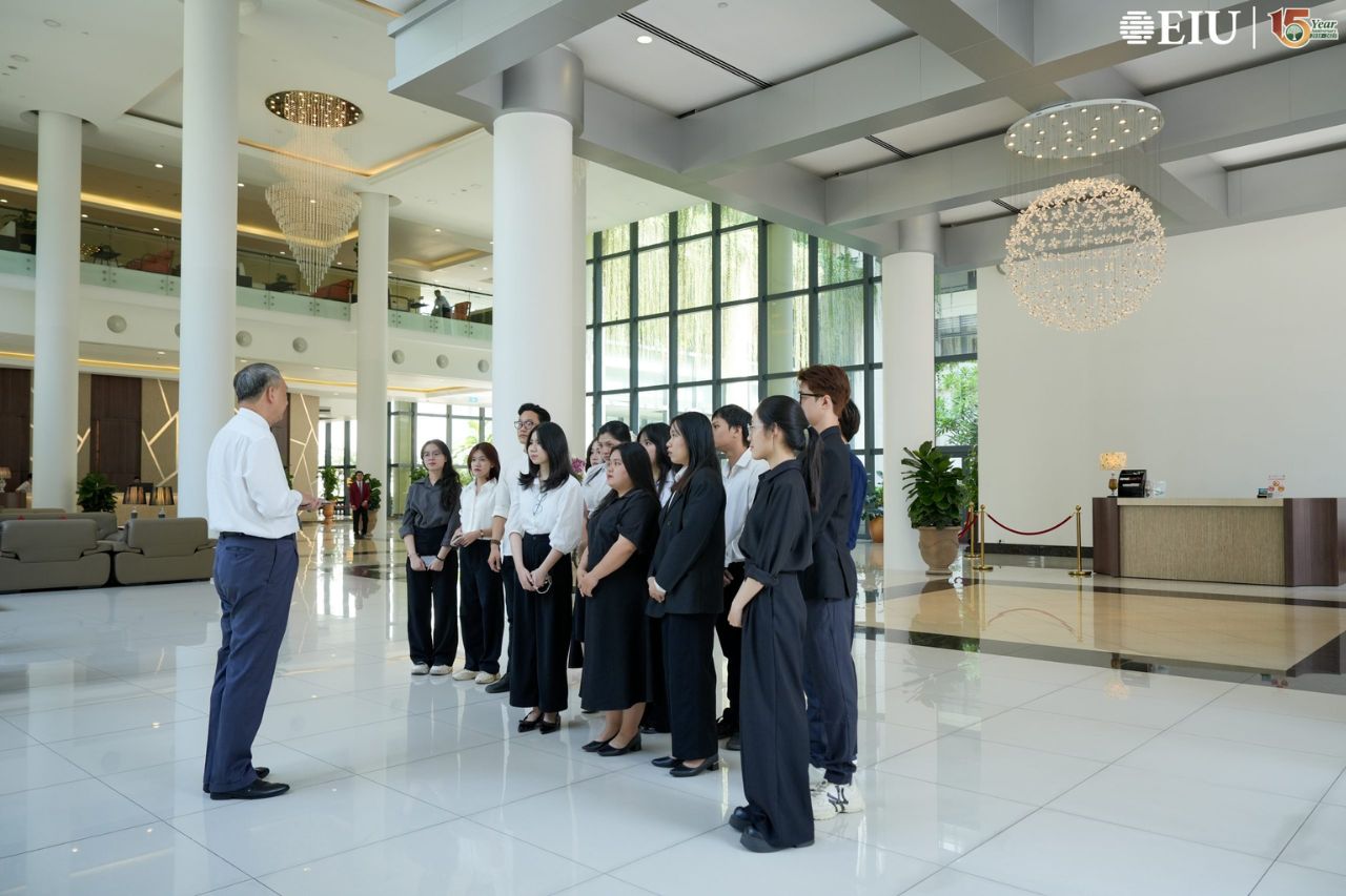Sinh viên QTKD kiến tập tại doanh nghiệp