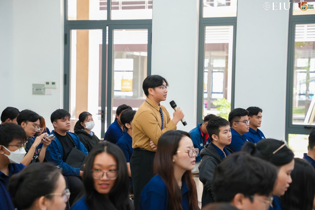 Hội thảo "Hiện trạng cạnh tranh trong ngày dệt may"