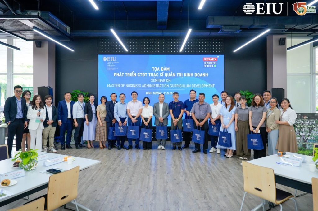 Tọa đàm phát triển CTDT Thạc sĩ QTKD