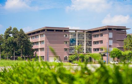 Về chúng tôi EIU